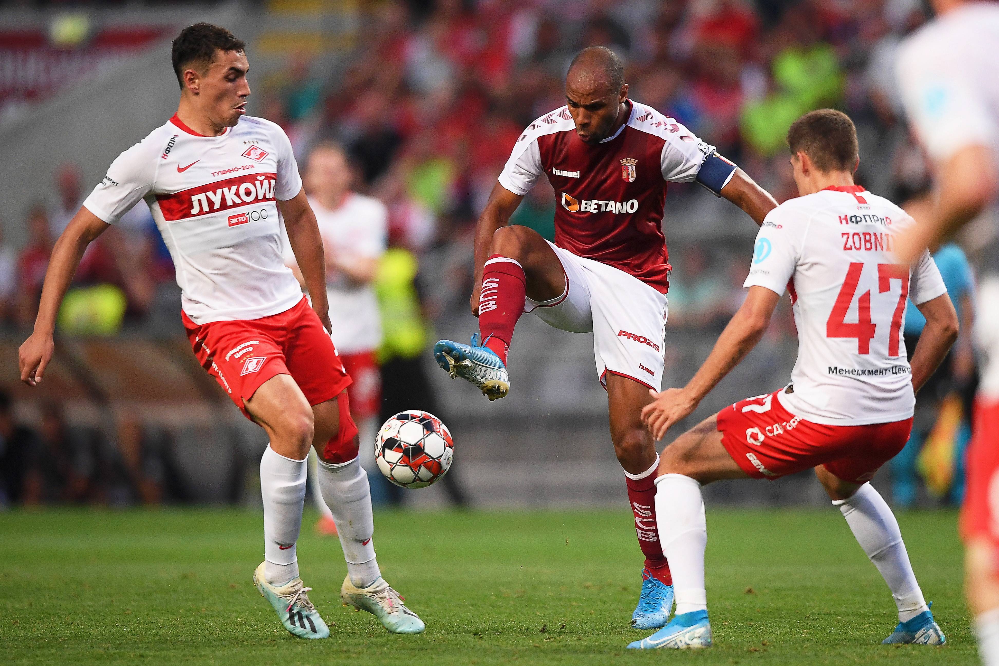 包含里昂客场逆袭,击败对手取得连胜的词条 包含里昂客场逆袭,击败对手取得连胜的词条