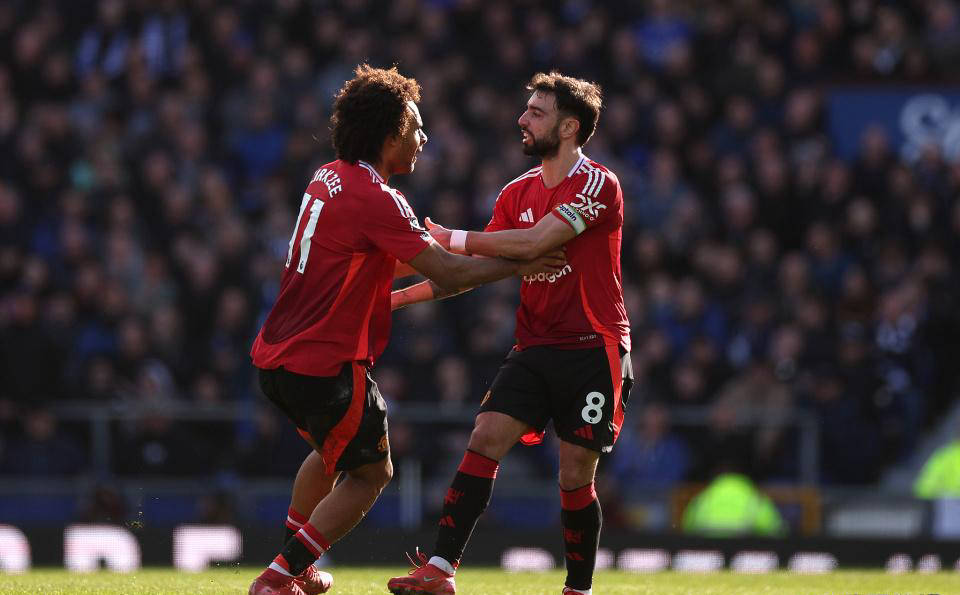 关于曼联主场大胜埃弗顿,迎来联赛两连胜的信息 关于曼联主场大胜埃弗顿,迎来联赛两连胜的信息