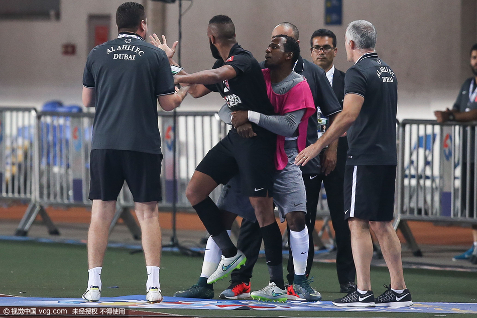 爱游戏登录-阿尔阿赫利俱乐部球员因伤错失比赛的简单介绍