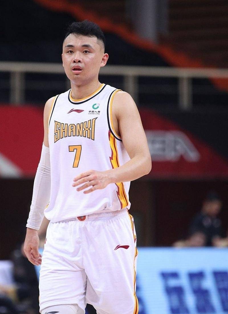 赛斯图瓦客场告捷，连胜气势十足的简单介绍