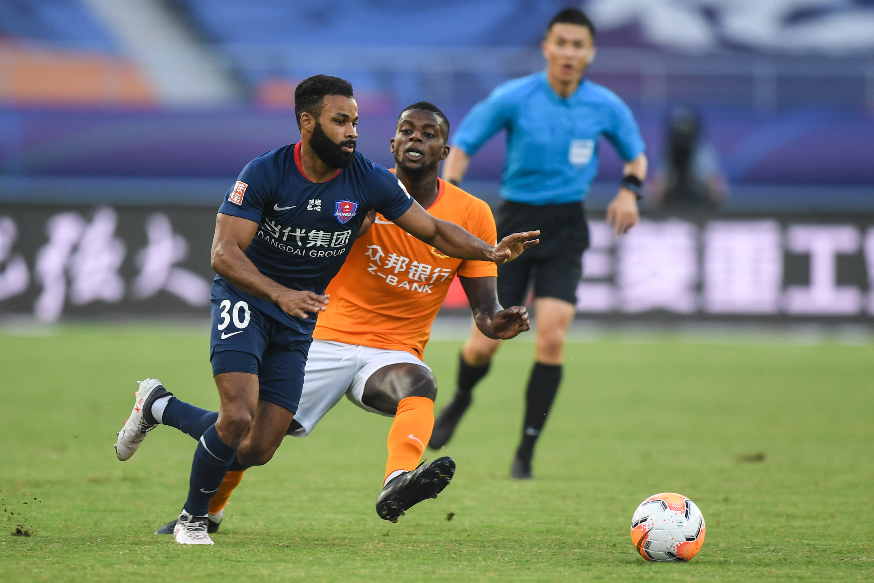 武汉卓尔上演精彩逆转，气势如虹的简单介绍