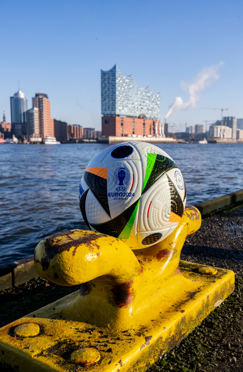 爱游戏app下载-欧洲杯预选赛：罗马尼亚队实现逆袭，备受瞩目的简单介绍