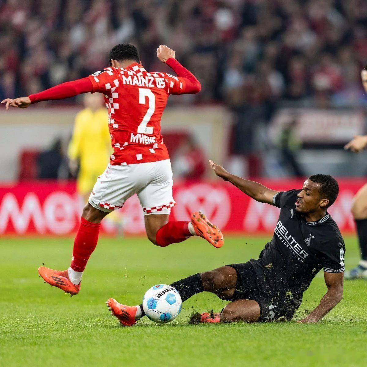 爱游戏官网-包含争夺欧战资格：美因茨客场逆转成功，夺得宝贵三分的词条