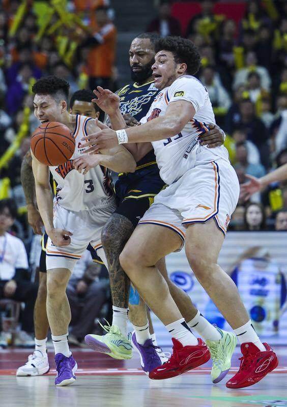 爱游戏官网-波黑客场挫败耶德尔队，取得三分晋级下一轮的简单介绍