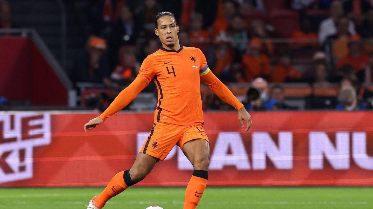 荷兰队意外出局，教练组受到质疑