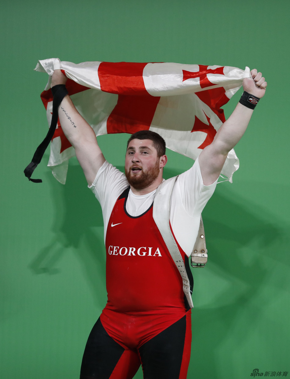 爱游戏官网入口-伊朗举重女将创造历史，挑战纪录