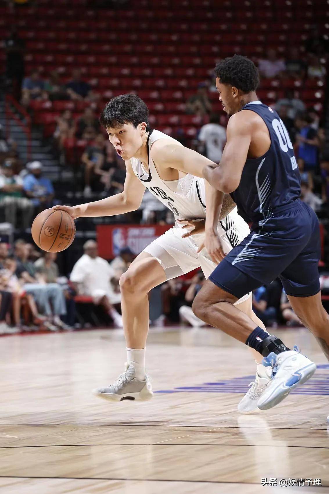 爱游戏体育官网-球员助力球队逆转，篮协赛事持续升级