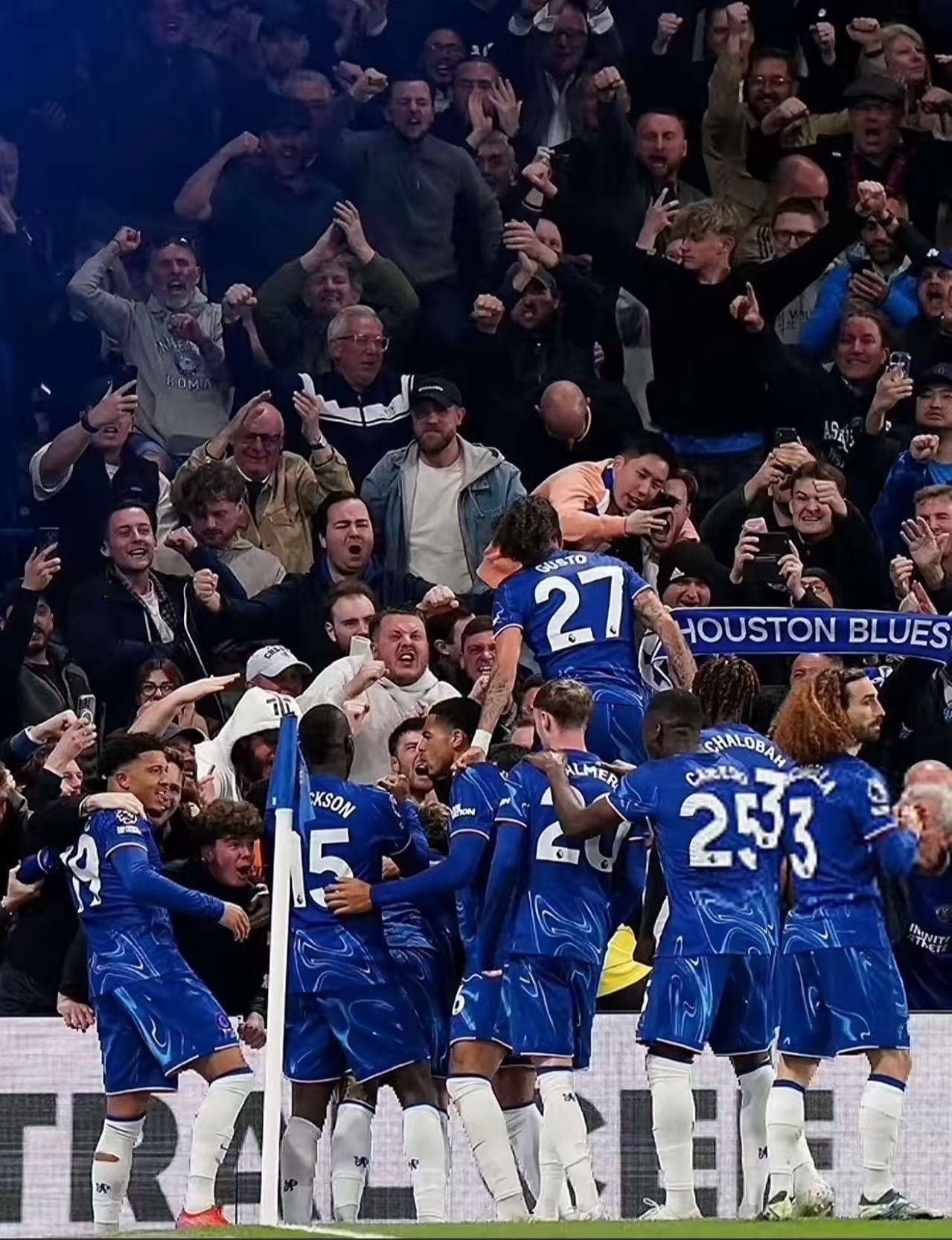 爱游戏在线登录-热刺防线连续失误，被对手痛宰！的简单介绍