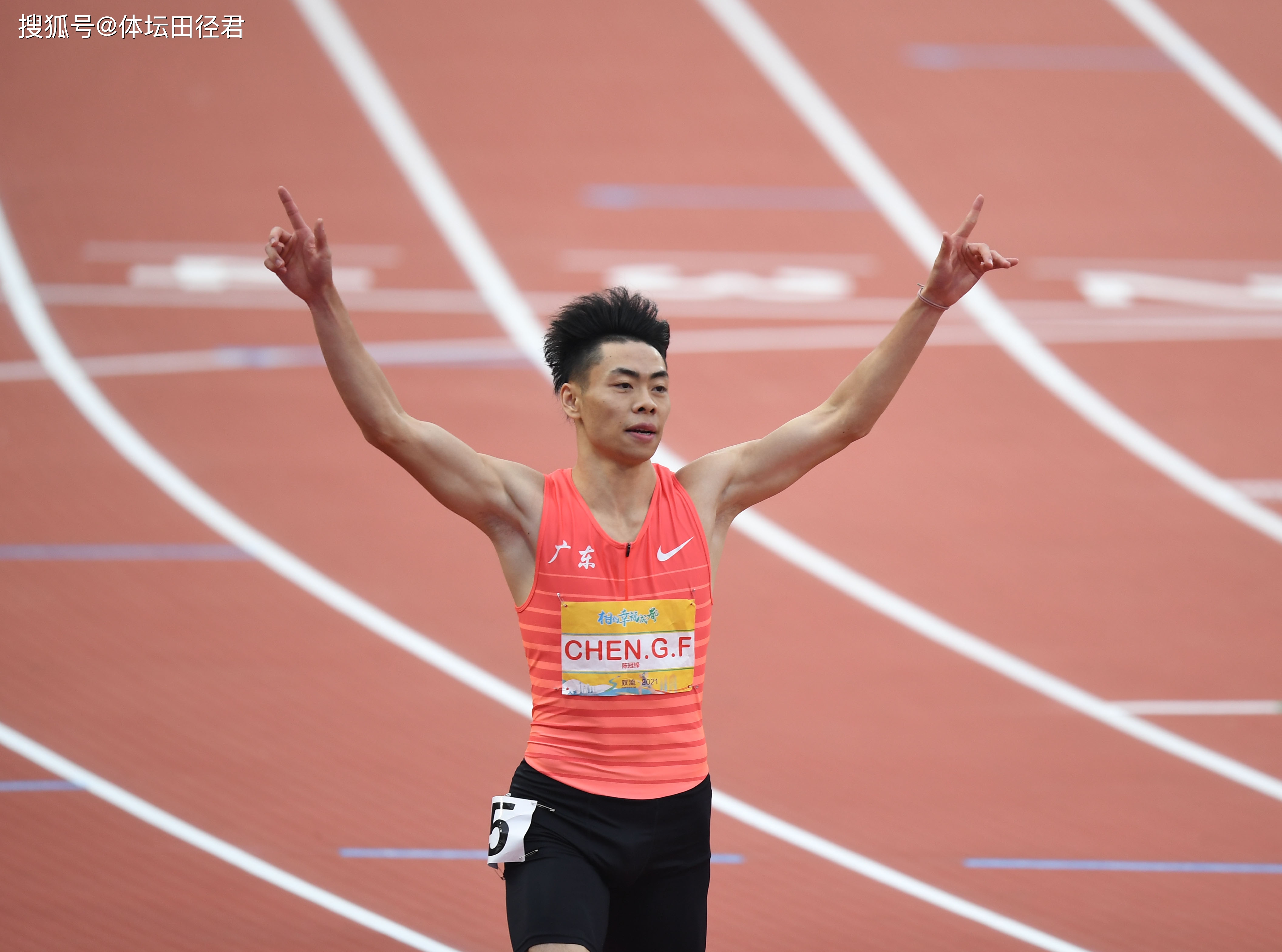 爱游戏官网-英国田径选手再刷最快，积极备战