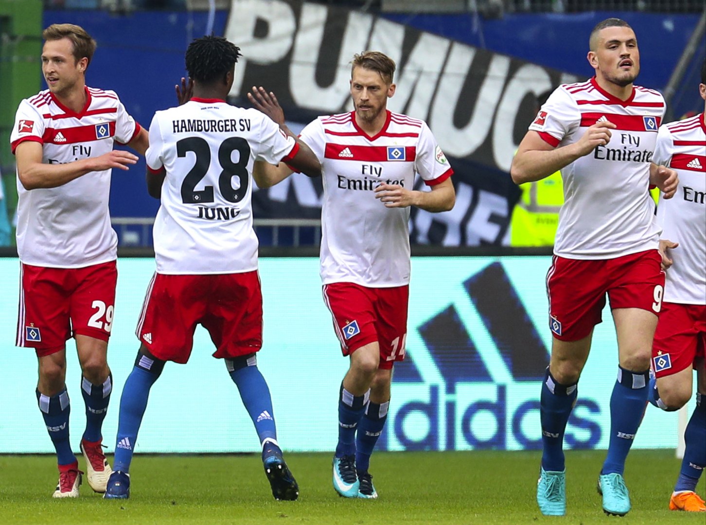 爱游戏app-关于汉堡队球员兢兢业业，逐渐发挥重要作用的信息