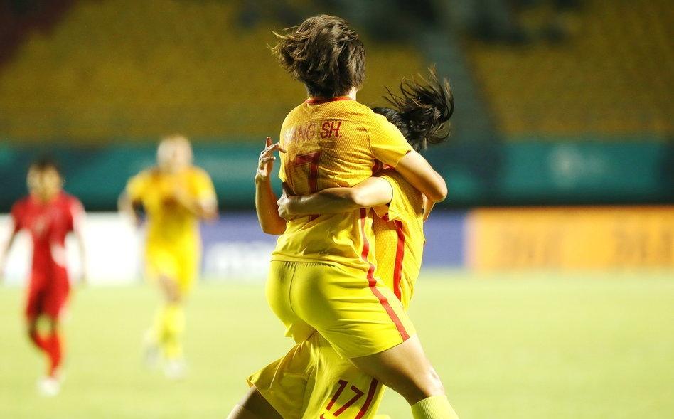 爱游戏中国官网-马来西亚女足表现抢眼，晋级八强