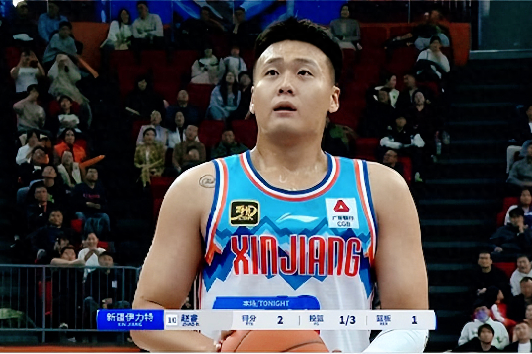 球队签下外援球员，提升团队整体实力的简单介绍