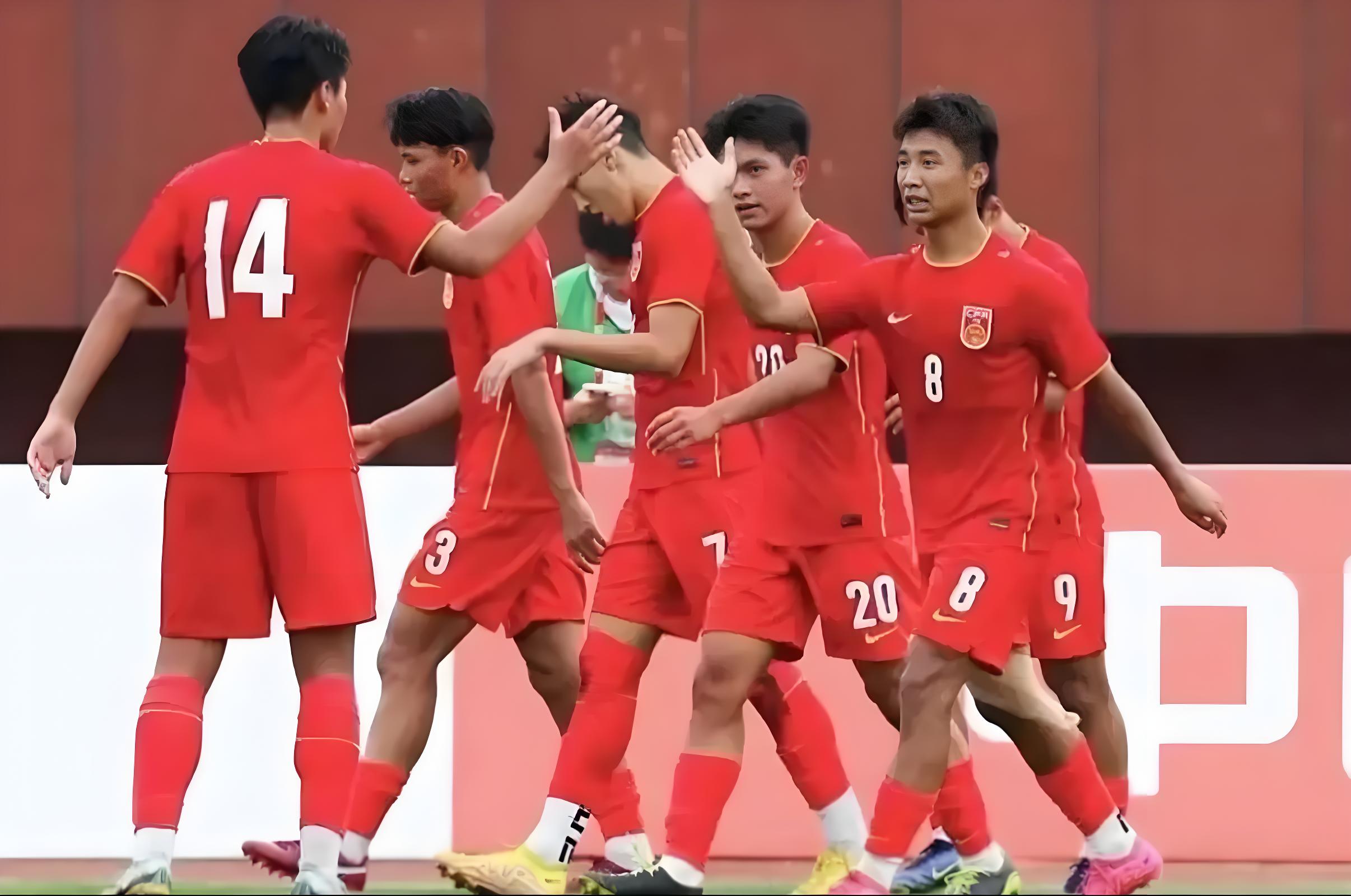 爱游戏app-国家足球队在国际比赛中展现出色表现