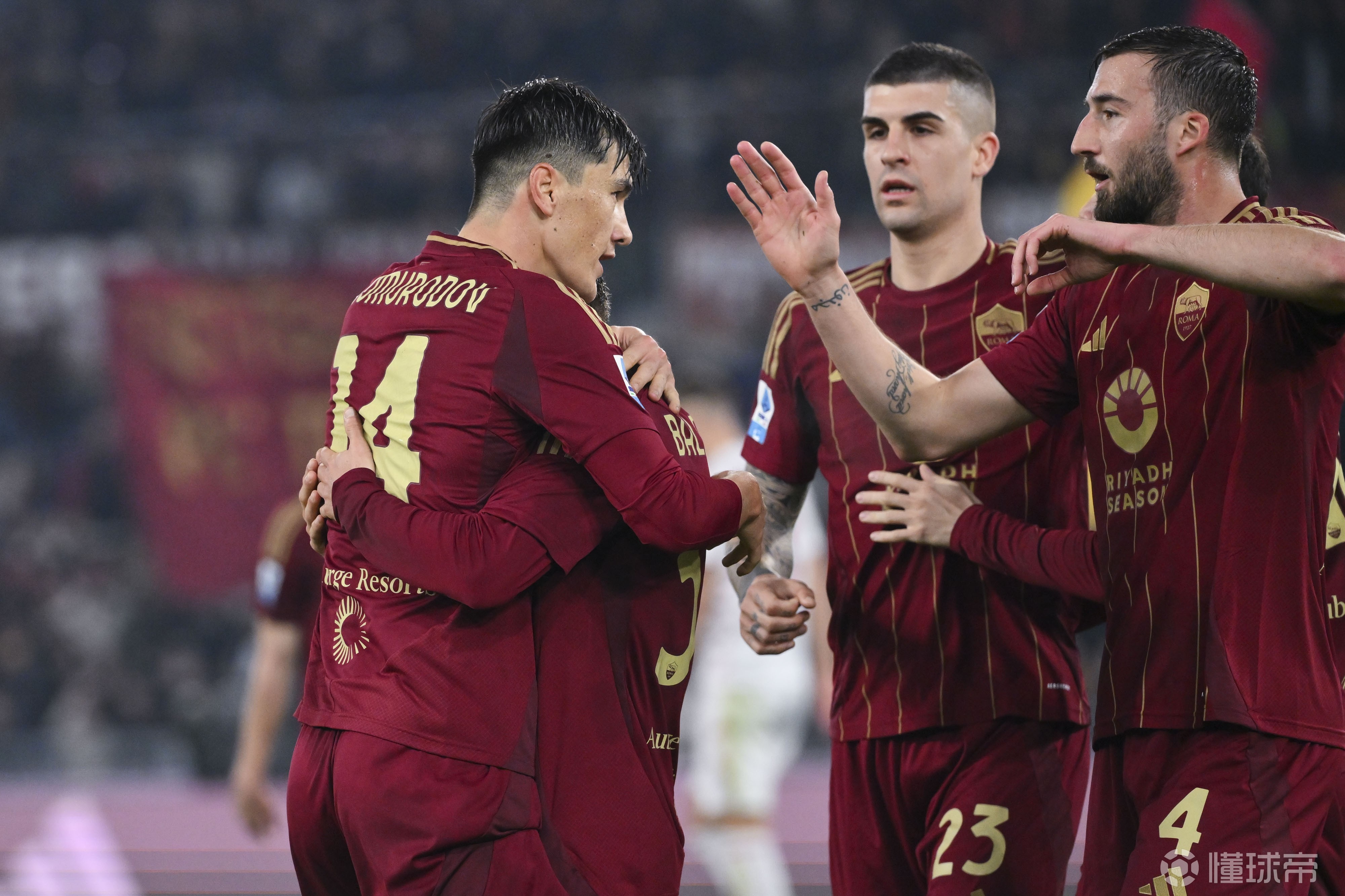 爱游戏官网网页版入口-罗马在客场战胜佛罗伦萨，取得三分