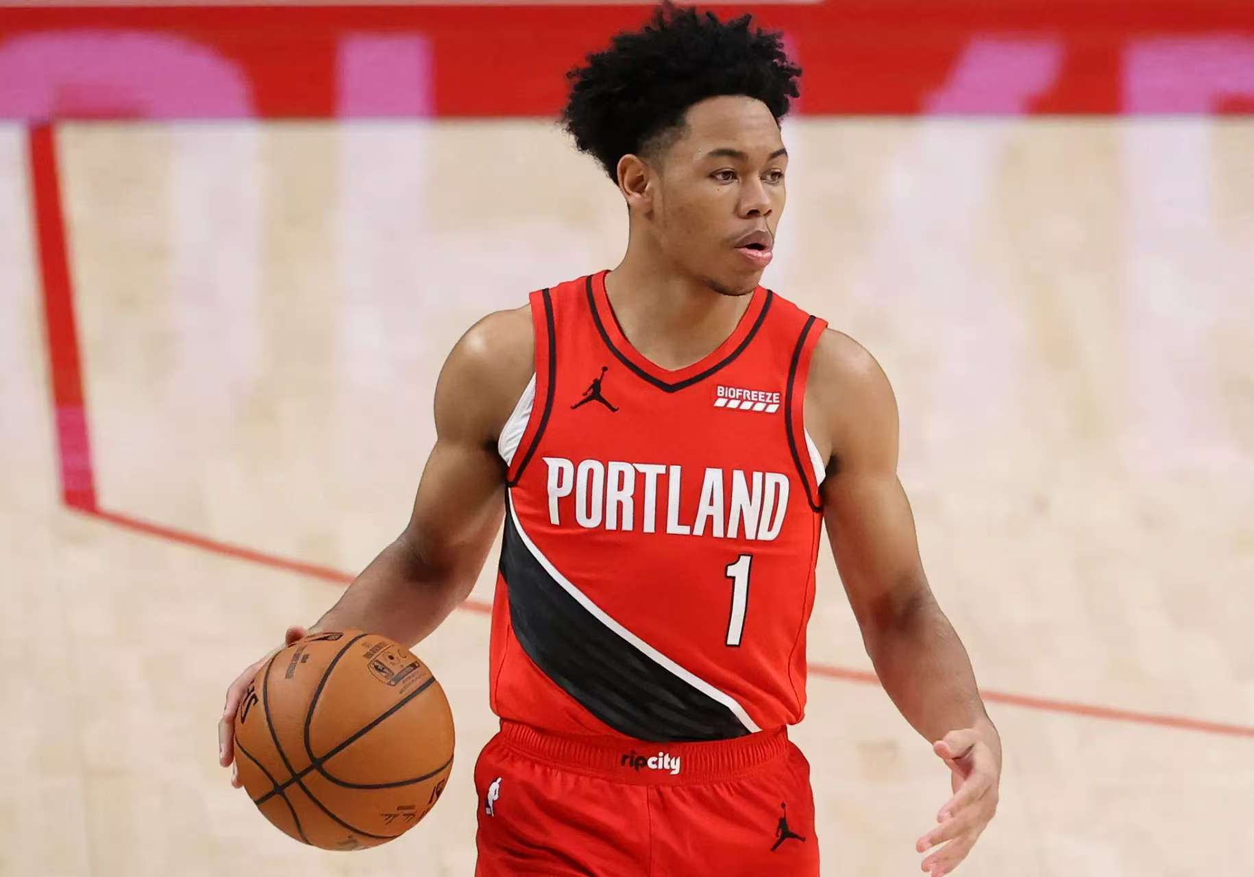 爱游戏体育官网-关于开拓者大将连续出色发挥，成为球队得分王的信息