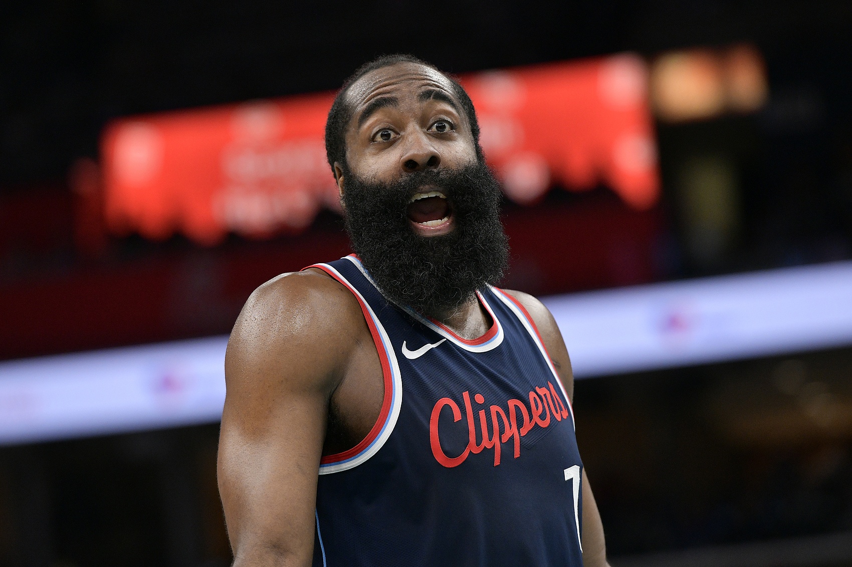 快船后卫领衔砍下高分，成为比赛得分王的简单介绍