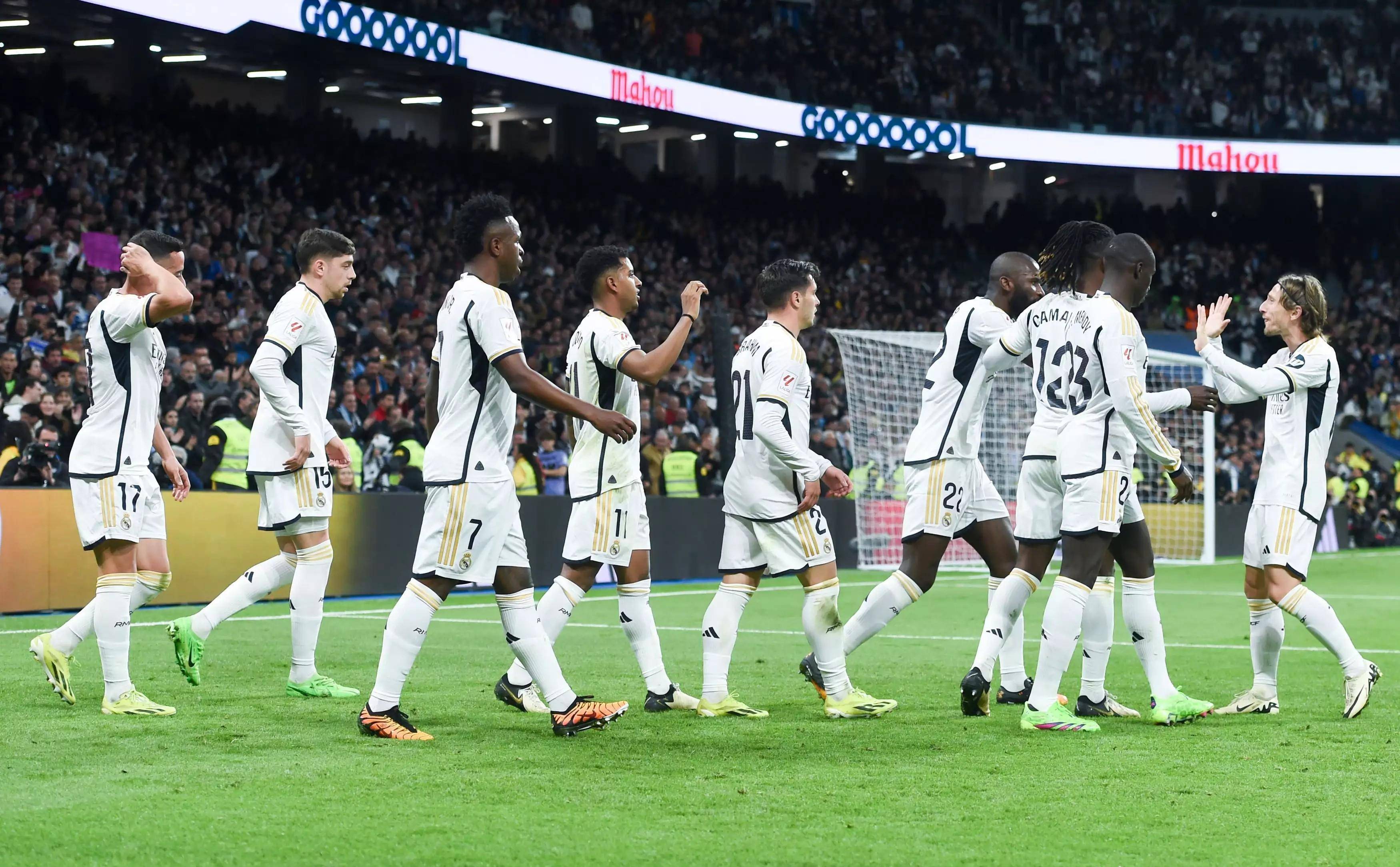 里昂主场不敌马赛,法甲竞争更加激烈 里昂主场不敌马赛,法甲竞争更加激烈