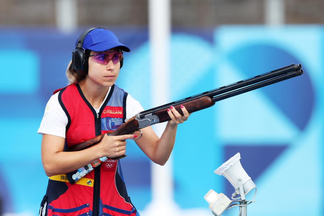 拉美选手夺得冠军,庆祝场面感人! 拉美选手夺得冠军,庆祝场面感人!