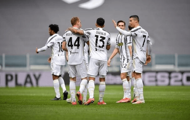 爱游戏体育官网-尤文图斯客场不败，稳住欧冠席位