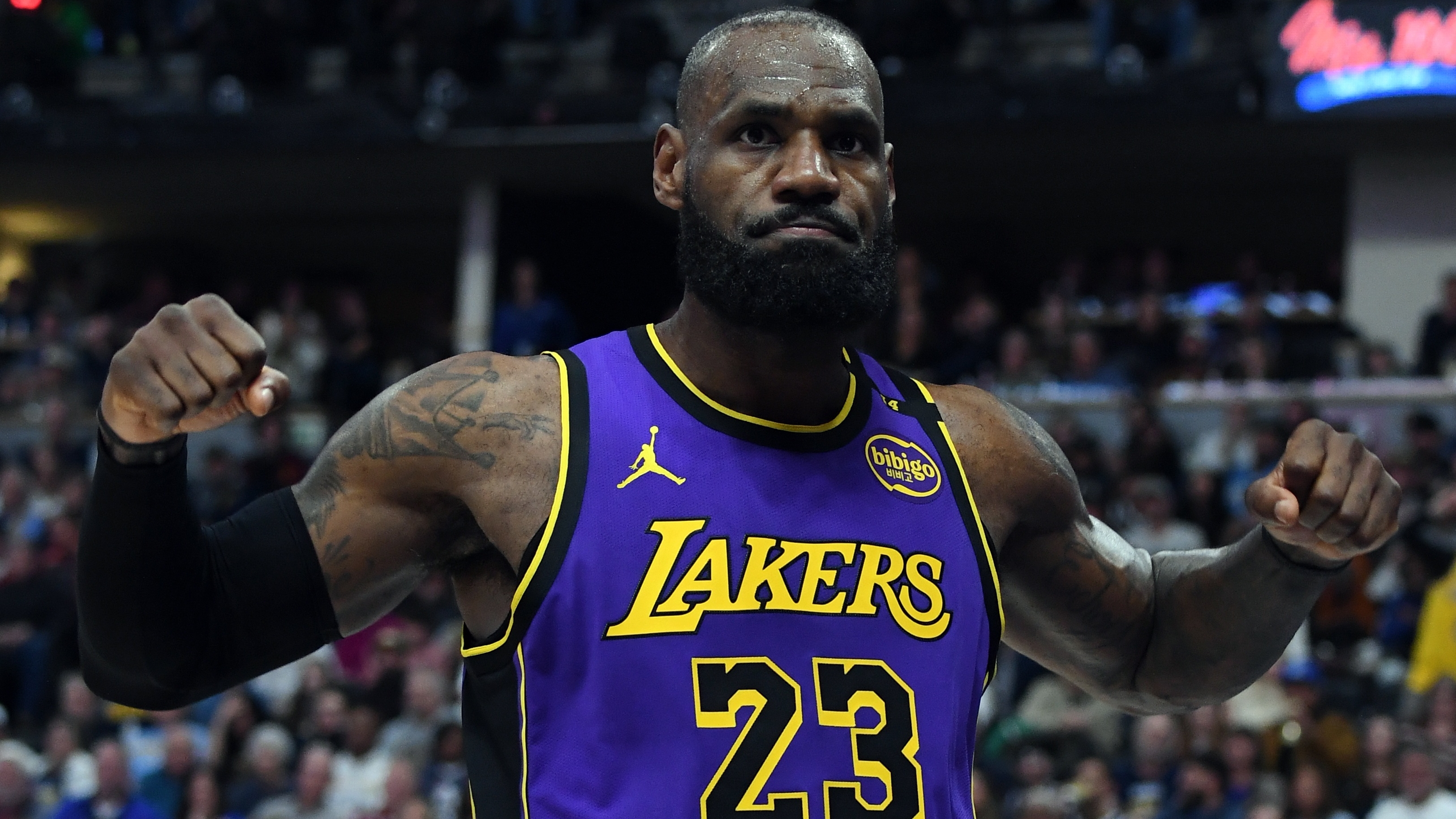 湖人球员詹姆斯伤愈复出，期待再现神勇表现的简单介绍